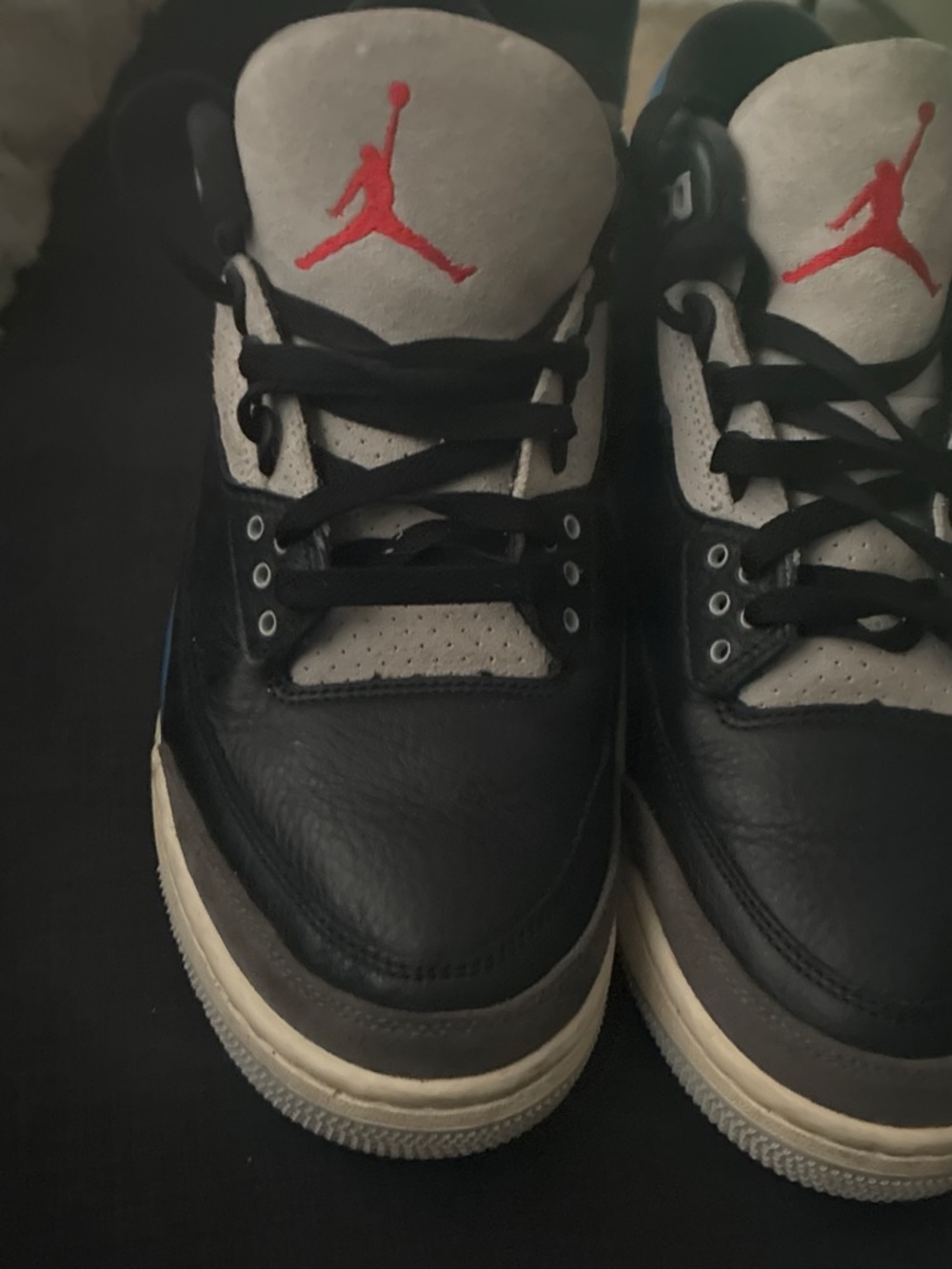 Jordan Men's Black, Gray & Red Retro Basketball Sneakers